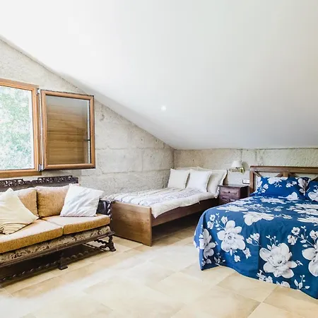 Villa Carballos Tomino